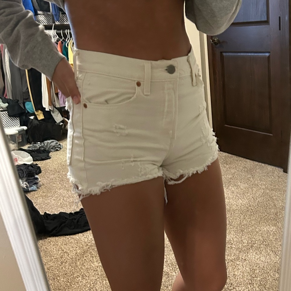 Levi’s White Denim Jean short
